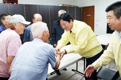 여름철 폭염대비 현장점검 (금릉역 한모금쉼터, 장곡2리 무더위쉼터, 육아종합지원센터 공사 현장)_8