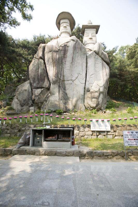 용미리석불입상 3