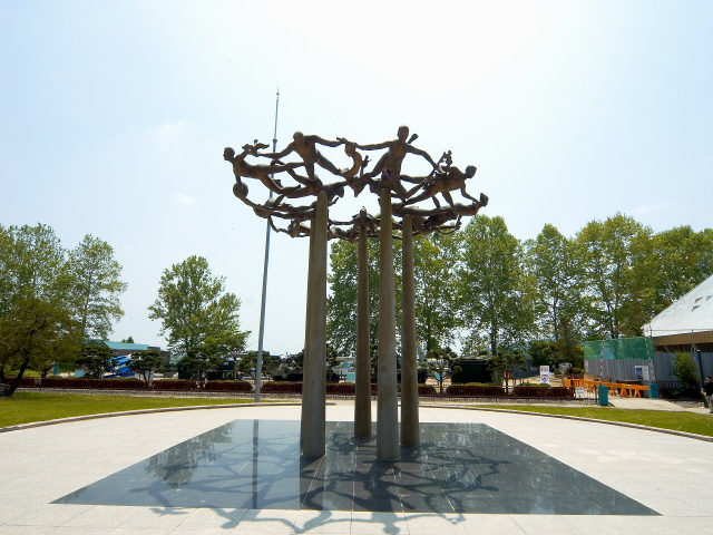 조형물 새천년의 장