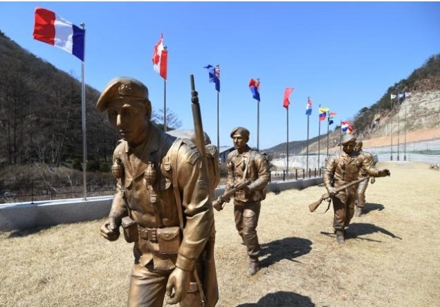 추모공원 내 글로스터 대대 동상