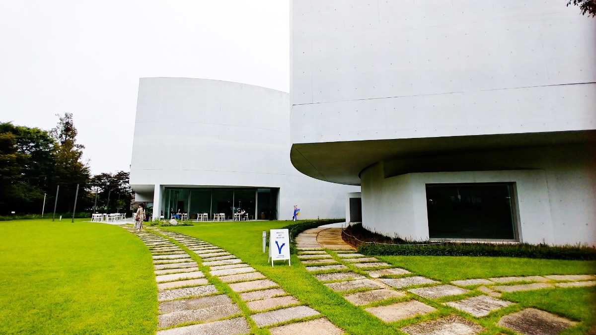 건축가 ‘알바로 시자’가 설계한 ‘미메시스 아트 뮤지엄’ 전경