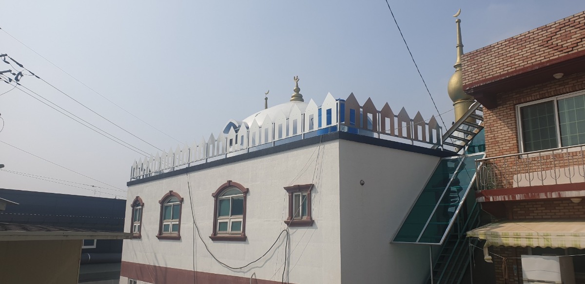 다소 생소한 건물