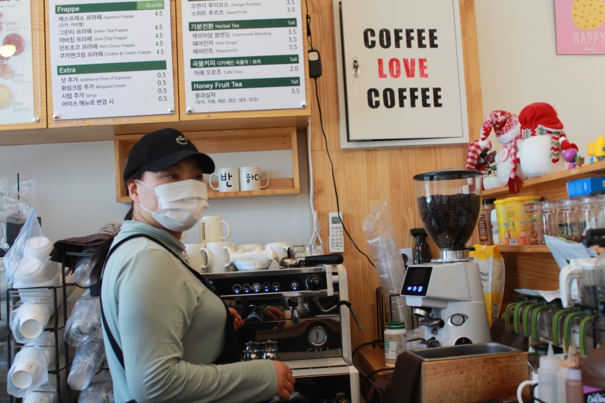 발달장애 아이를 둔 엄마로 커피숍을 운영하는 노희영 씨