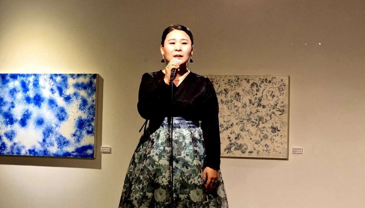 판소리 공연중인 소리꾼 ‘박나리’