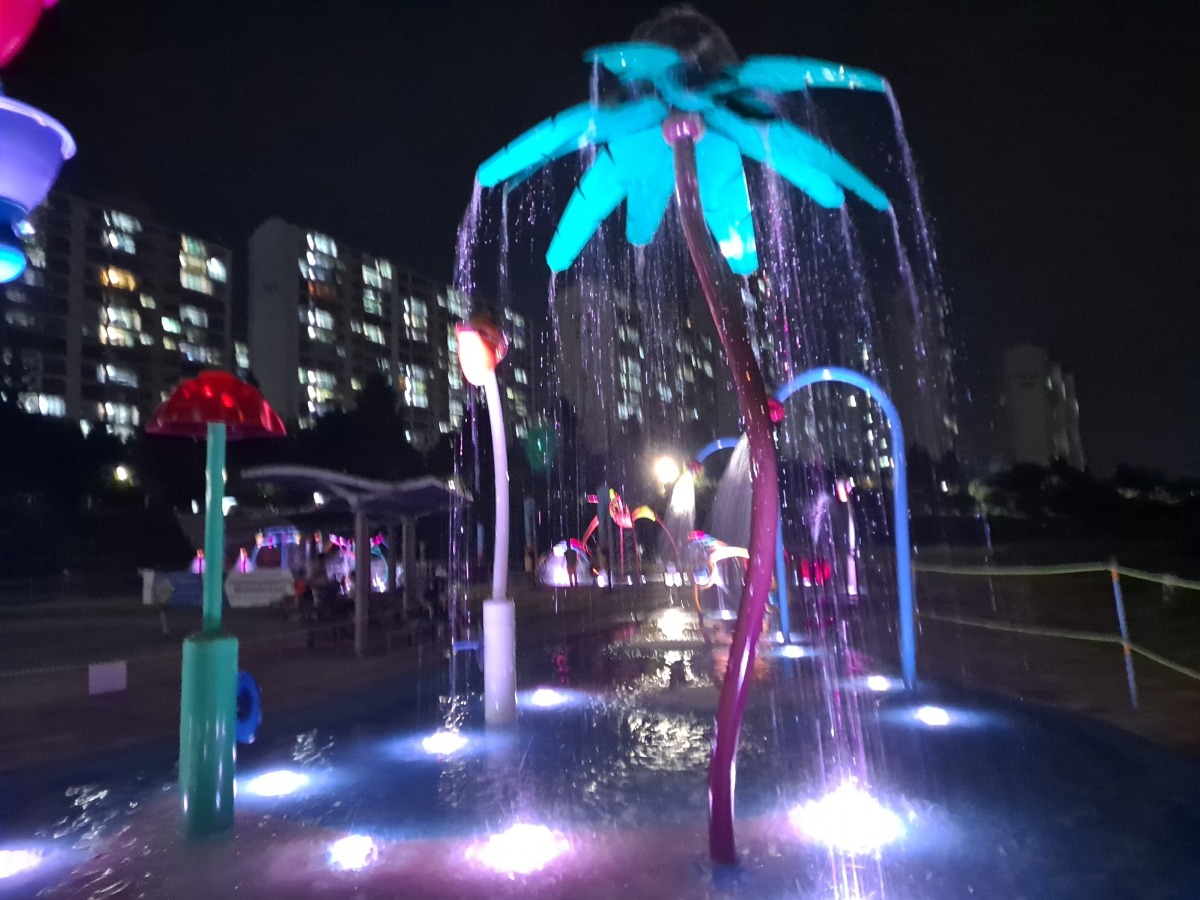 여름 더위를 식히는 방법 중 최고 놀이는 물놀이